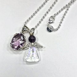 Smukt ametyst med englevedhæng