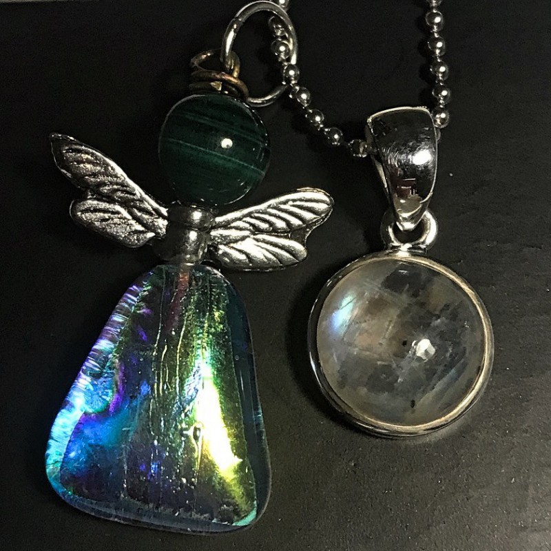 Månesten og engel med malakit