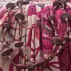 Rødbrune papirskæde