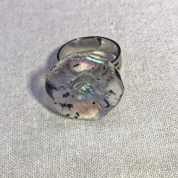 Lys lys grønlig ring med glas