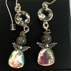 Øreringe med grøn ametyst og månestensengel