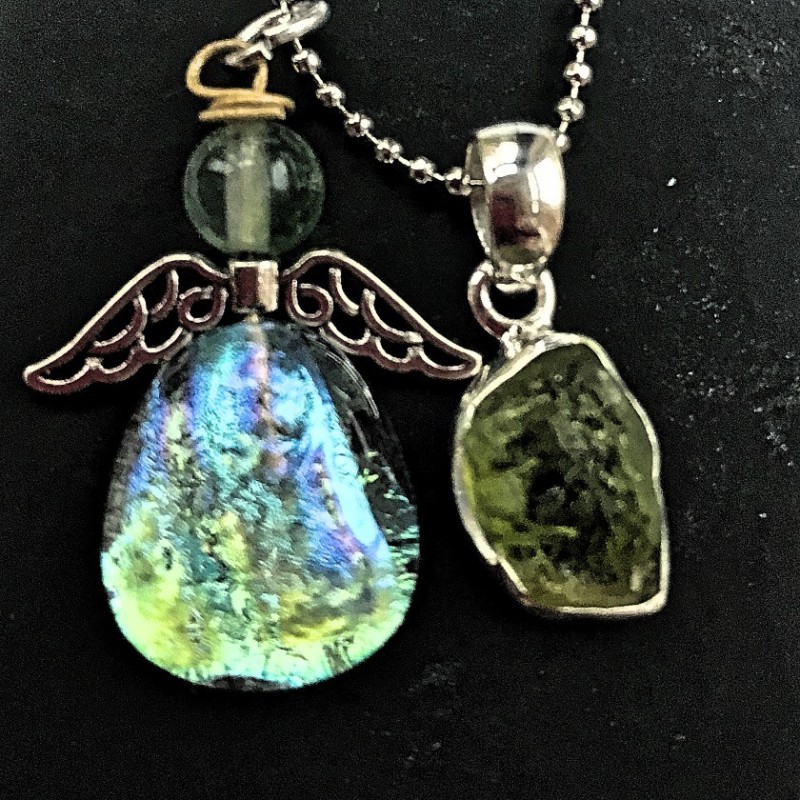 Chamuel engel med peridt sten