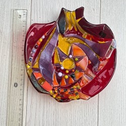 Smukt lille fad inspireret af granatæble