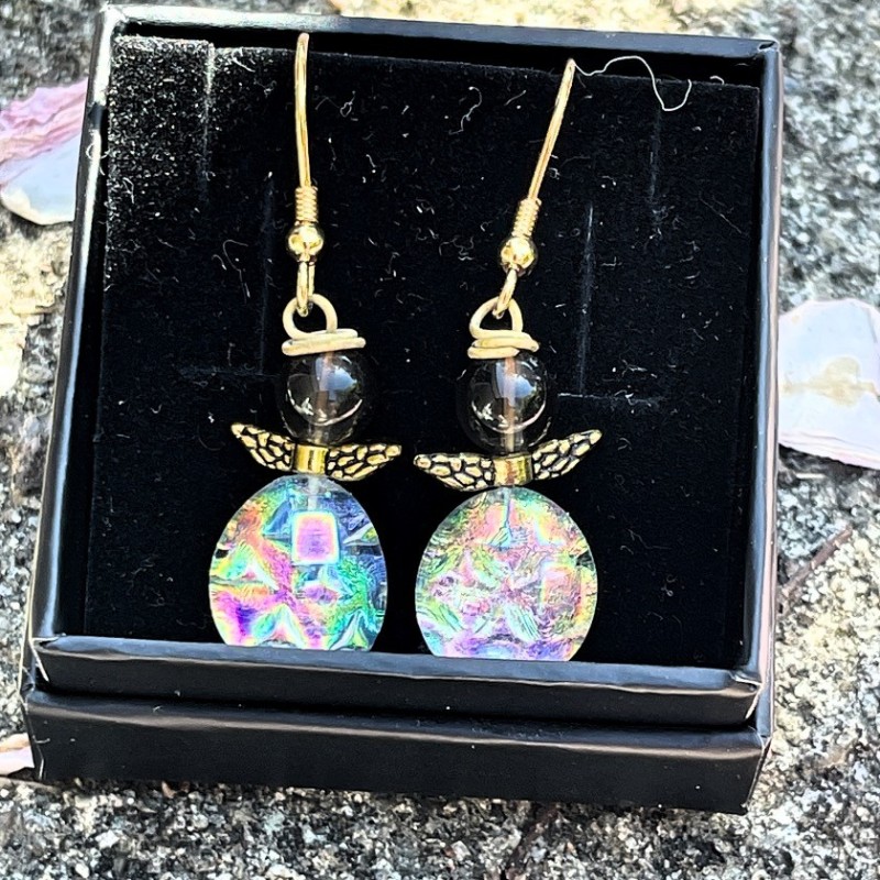 Gyldne øreringe med mønster