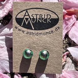 Sarte grønlige ørestikkers