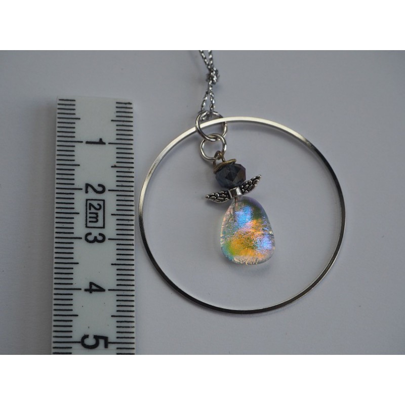 Skinnende engel til vinduet