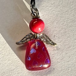 Rød engel med hjerter