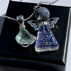 Smuk engel med akvamarin...