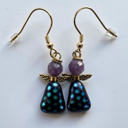 Øreringe med prikker