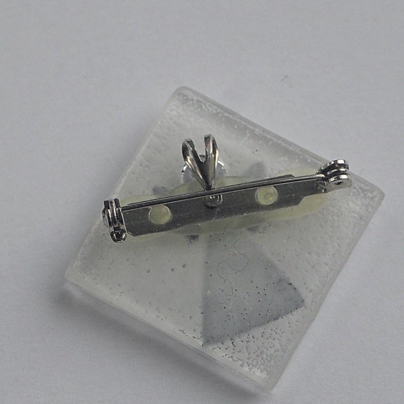 Englebroche med hjerter