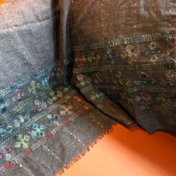 Blåt smukt tørklæde