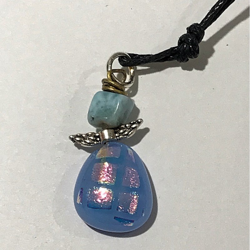 Larimar smuk engel