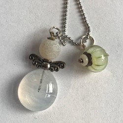 Jordbærkvarts engel