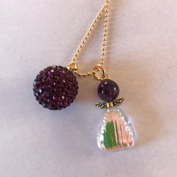 Engel med smukt vedhæng med Swarovski krystaller