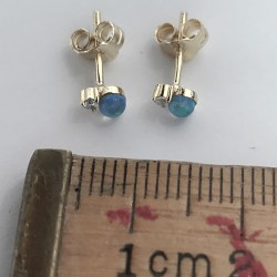 Sølv ørestik med opal