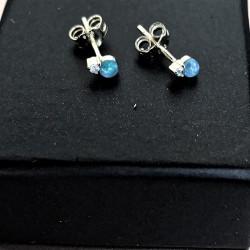 Sølv ørestik med opal