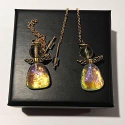 Bitte små engle i lang kæde